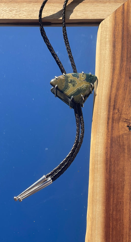 Flowing Bolo Tie